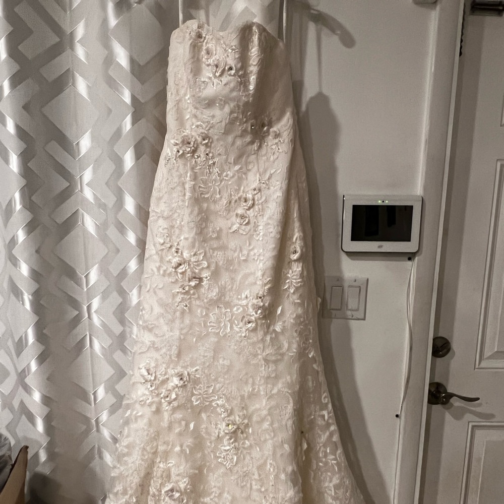 DAVIDS BRIDAL WEDDING DRESS